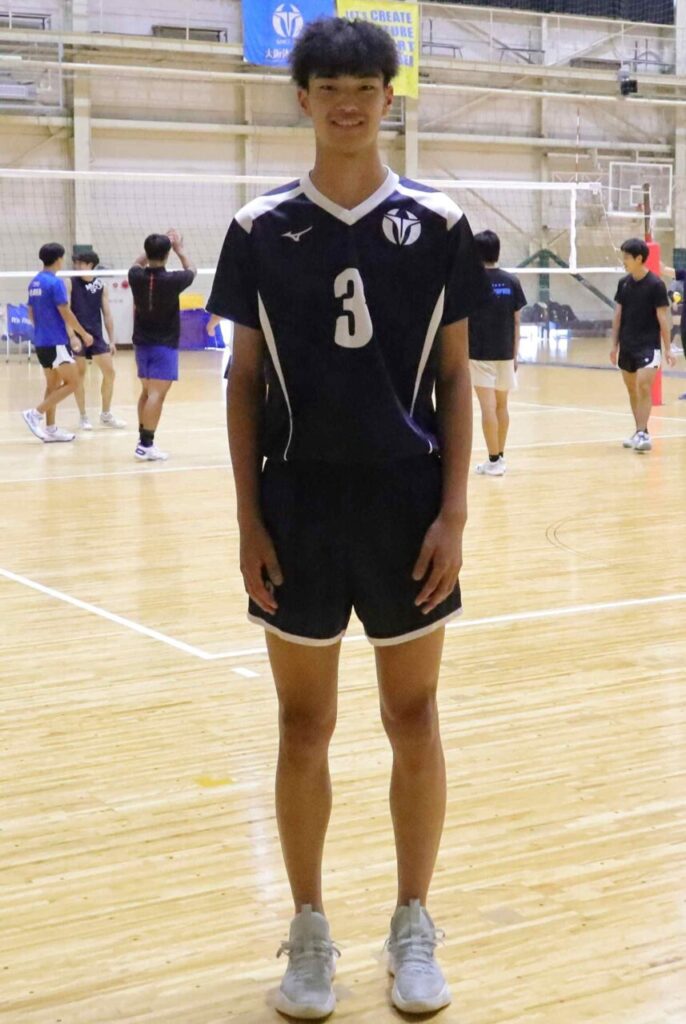 出水充希（でみず・みつき、体育学部４年、大阪・大商学園高校）